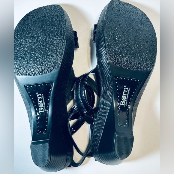 EUC Sz 42 10 $110 Born Patent Leather Slingback Wedge Sandals - Picture 8 of 13